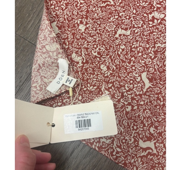 DOEN-Penny Bandana (Prancing Fawn) - Picture 3 of 4